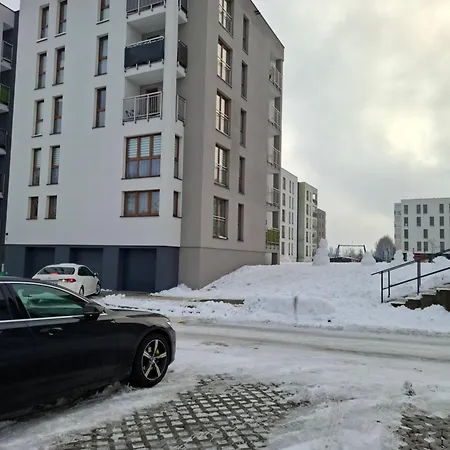 Kameralny Z Balkonem